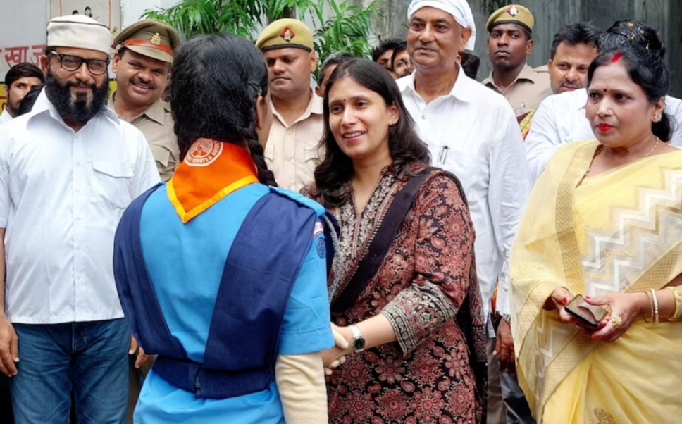 ಲಂಡನ್​ನಲ್ಲಿನ ಉದ್ಯೋಗ ಬಿಟ್ಟು ಬಂದು, ಮೊದಲ ಪ್ರಯತ್ನದಲ್ಲೇ IAS