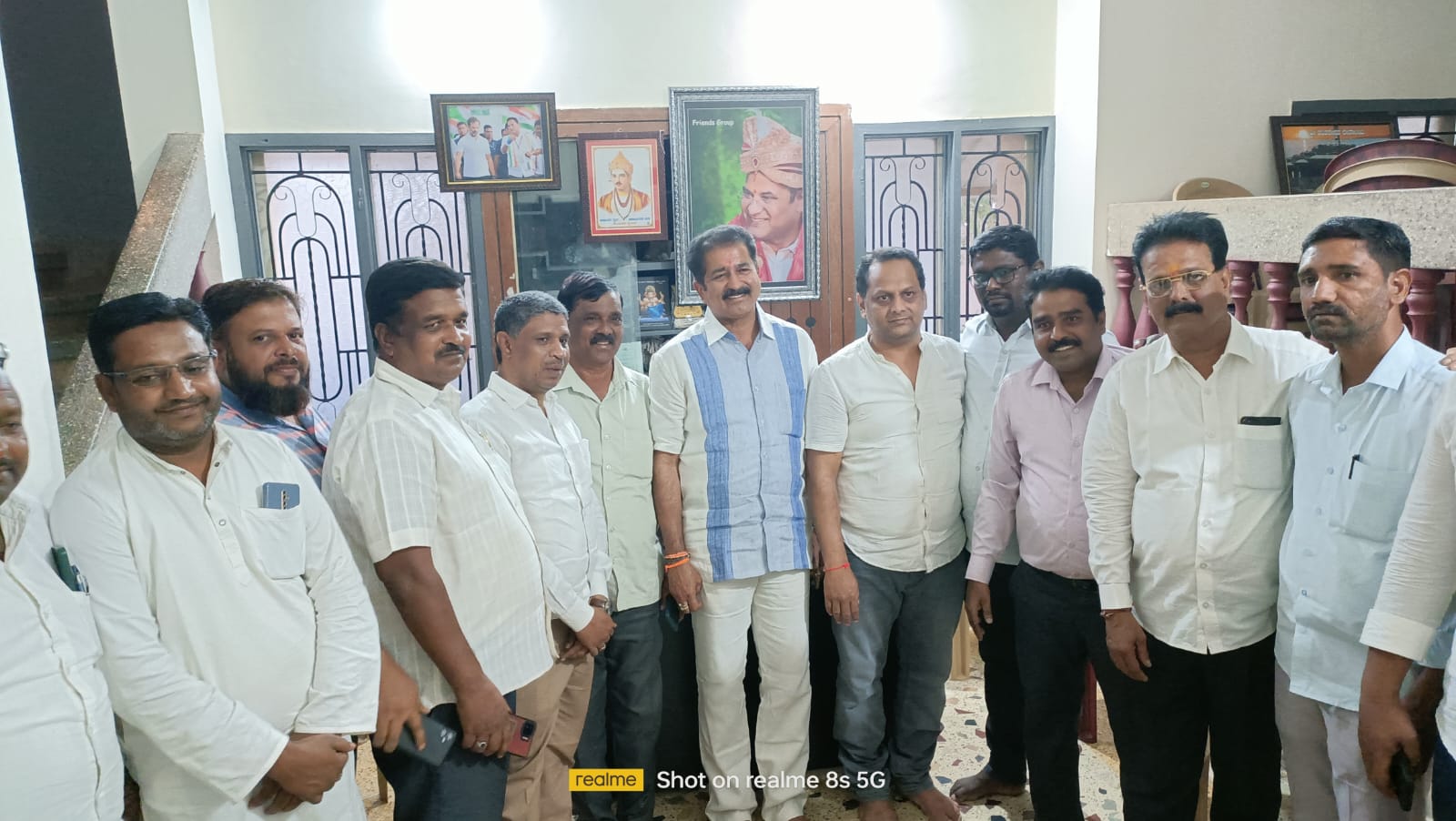 ಹರಿಹರ ಪಕ್ಷವನ್ನು ಬಲಪಡಿಸಿ ಗೆಲ್ಲಿಸಿ ಪಕ್ಷದಲ್ಲಿ ಬೇರ ಅಧಿಕಾರಕ್ಕೆ ಹೋರಾಟ ಮಾಡಬಹುದು ಪಕ್ಷಕ್ಕೆ ಮೋಸ ಮಾಡಿದರೆ ಏನು ಸಿಗುತ್ತದೆ ಎಂದು ವಿಧಾನ ಪರಿಷತ್ತಿನ ಆಗ್ನೇಯ ಶಿಕ್ಷಕರ ಕ್ಷೇತ್ರದ ಅಭ್ಯರ್ಥಿ ಡಿ.ಟಿ.ಶ್ರೀನಿವಾಸ್ ಅಭಿಪ್ರಾಯ